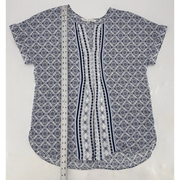 Max Studio Blue & White Chiffon Split V-Neck Blouse Sz M Boho, Preppy, Workwear - Picture 8 of 9